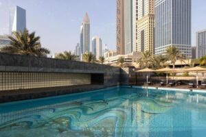 استخر هتل جمیرا امارات تاورز دبی