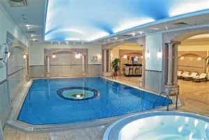 استخر هتل اکسیدنتال تکسیم استانبول