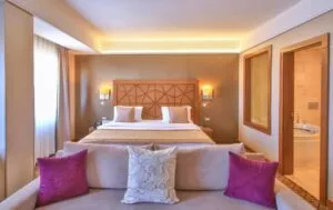 اتاق دبل هتل رامادا تکسیم استانبول