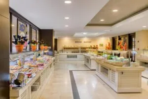 رستوران هتل سی لایف بوکت ریزورت اند بیچ