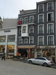 هتل پرا لایف