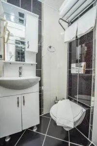 سرویس بهداشتی هتل پرا لایف