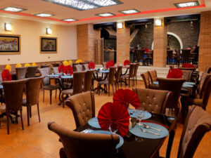 رستوران هتل قصر الضیافه مشهد