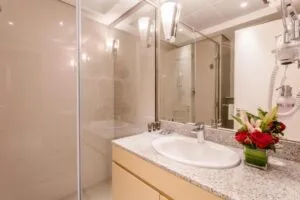 سرویس بهداشتی هتل رویال کنتیننتال دبی