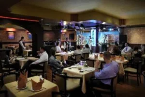 رستوران هتل کارلتون تاور
