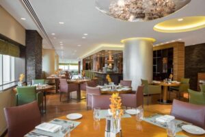 رستوران هتل تاورز روتانا دبی