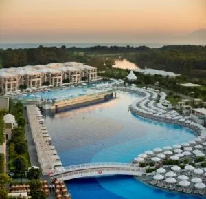 هتل تایتانیک دلوکس گلف بلک