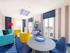 لند اف لجندز