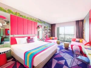 اتاق هتل لند اف لجندز