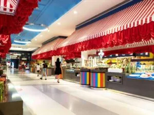 مرکز خرید لند اف لجندز