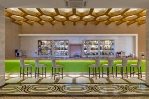 هتل رویال هالیدی