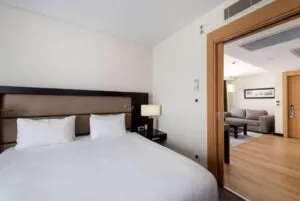 اتاق هتل رامادا پلازا سیتی سنتر