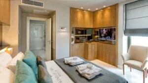 اتاق هتل ویند آف لارا