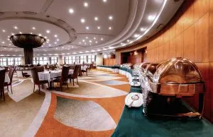 رستوران و کافه هتل بزرگ شیراز