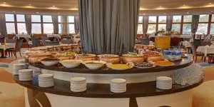 رستوران و کافه هتل بزرگ شیراز