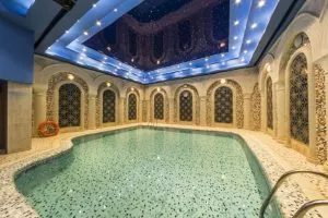 استخر هتل کریم خان شیراز