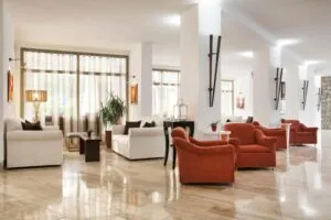 هتل مارتی لا پرلا