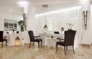 هتل مارتی لا پرلا