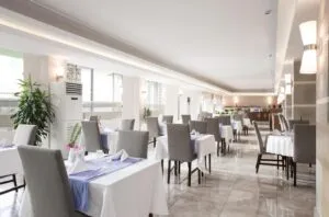 هتل مارتی لا پرلا