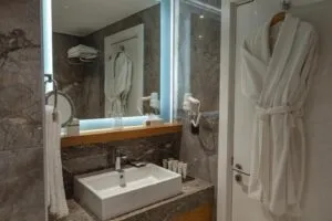 اتاق هتل بایا لارا