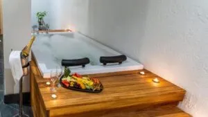 هتل آمون بلک