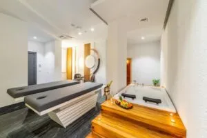 هتل آمون بلک