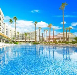 هتل آیدیل بیچ ریزورت