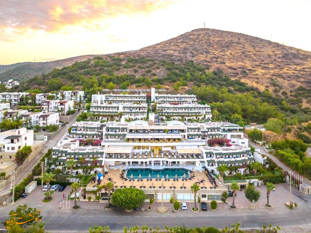 نمای هتل فور اور کلاب