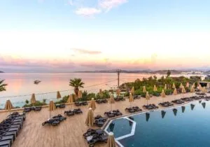 هتل فوراور کلاب