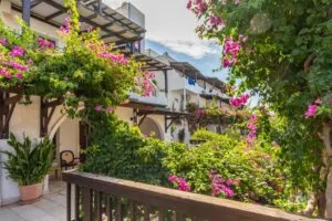 هتل فوراور کلاب