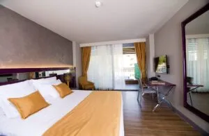 تور مارماریس هتل میراژ ورلد