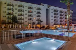 هتل رامادا سوئیتز بای ویندهام