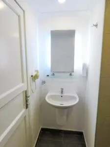 اتاق هتل هلو بدروم