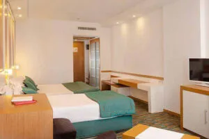 اتاق هتل لادونیا آداکوله