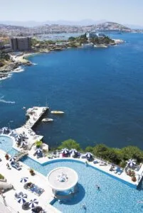 هتل کرومار دلوکس