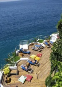 هتل کرومار دلوکس