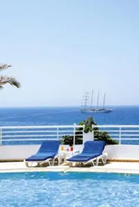 هتل کرومار دلوکس