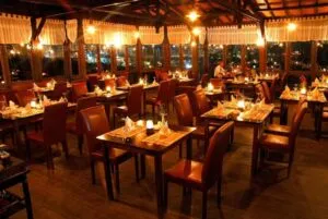 هتل کرومار دلوکس