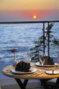 هتل کرومار دلوکس