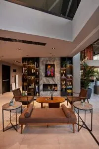 هتل آوانتگارد شیشلی