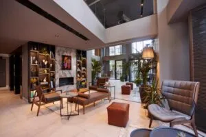 هتل آوانتگارد شیشلی