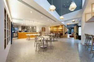 هتل آوانتگارد شیشلی