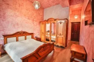 تور تفلیس هتل واین پالاس