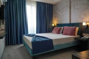 هتل جورا لارا ریزورت آنتالیا