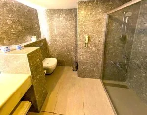 هتل کویینز پارک گوینوک آنتالیا