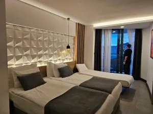 هتل سیگنیچر بلو ریزورت