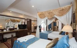 هتل دلفین پالاس