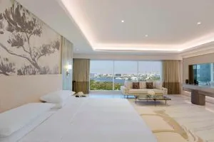 گرند هایت دبی