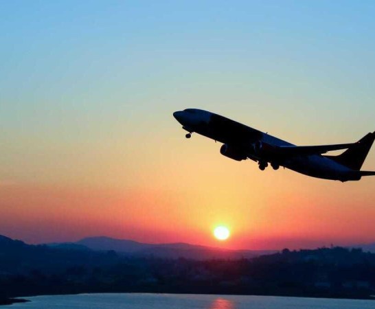 دلیل گرونی پرواز ها