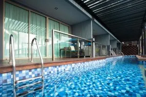 سنسز ریزورت و پول ویلاز پوکت